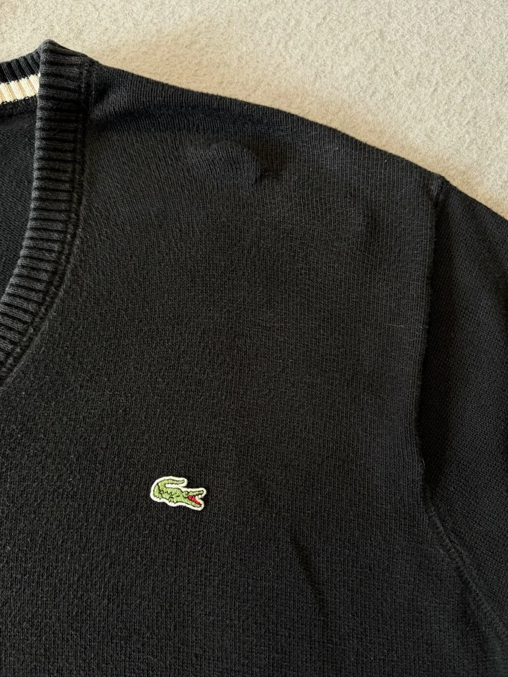 Lacoste V-Neck Sweater Men’s XL Black Cotton Knit Pullover Crocodile Logo